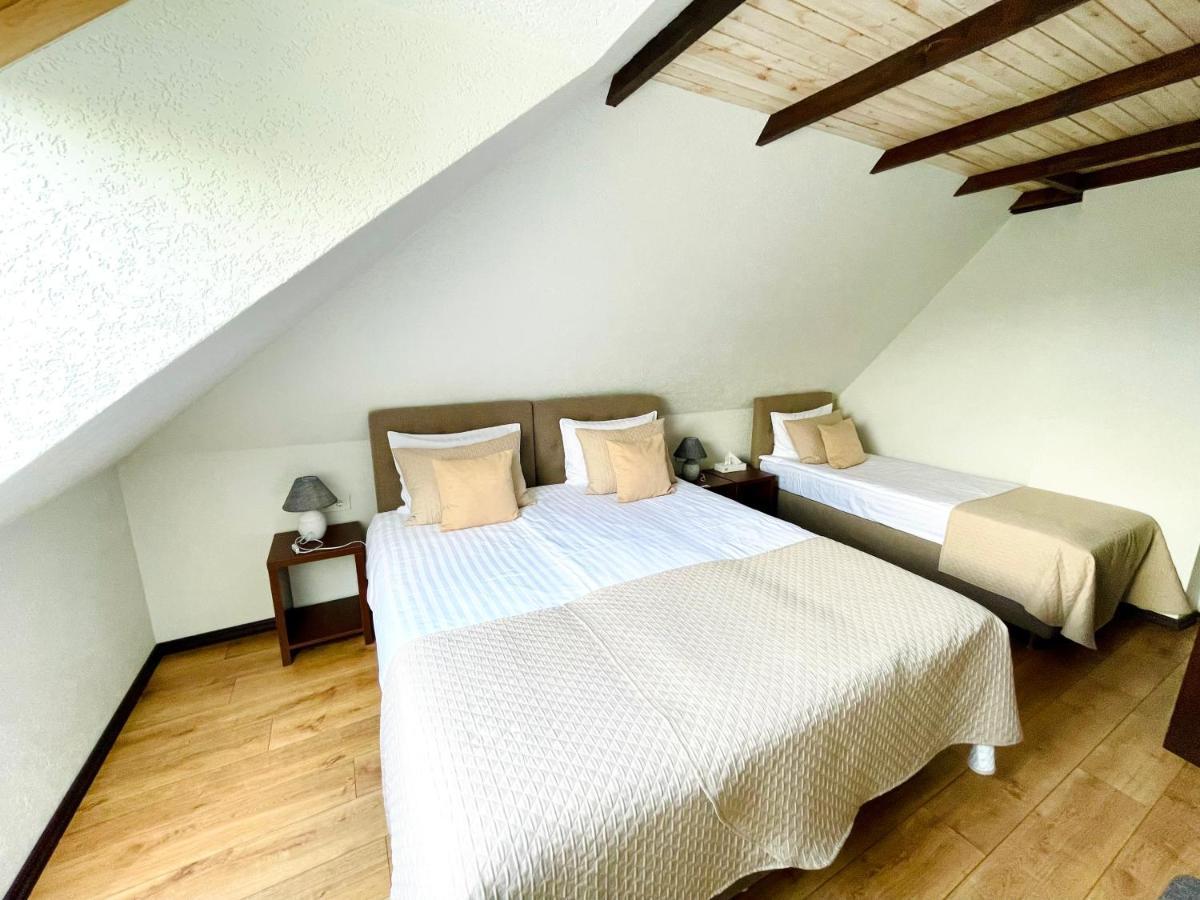 Central Hotel Radziwiliszki Extérieur photo