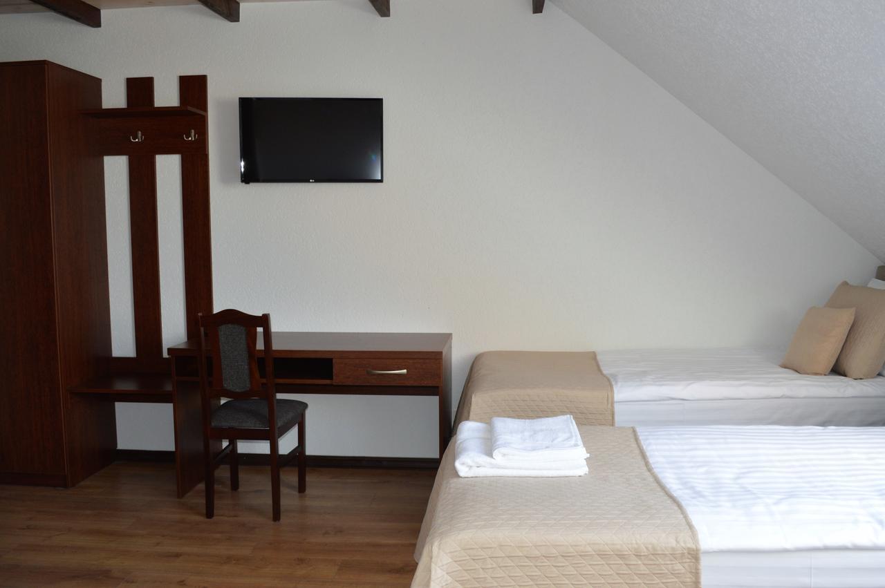 Central Hotel Radziwiliszki Extérieur photo