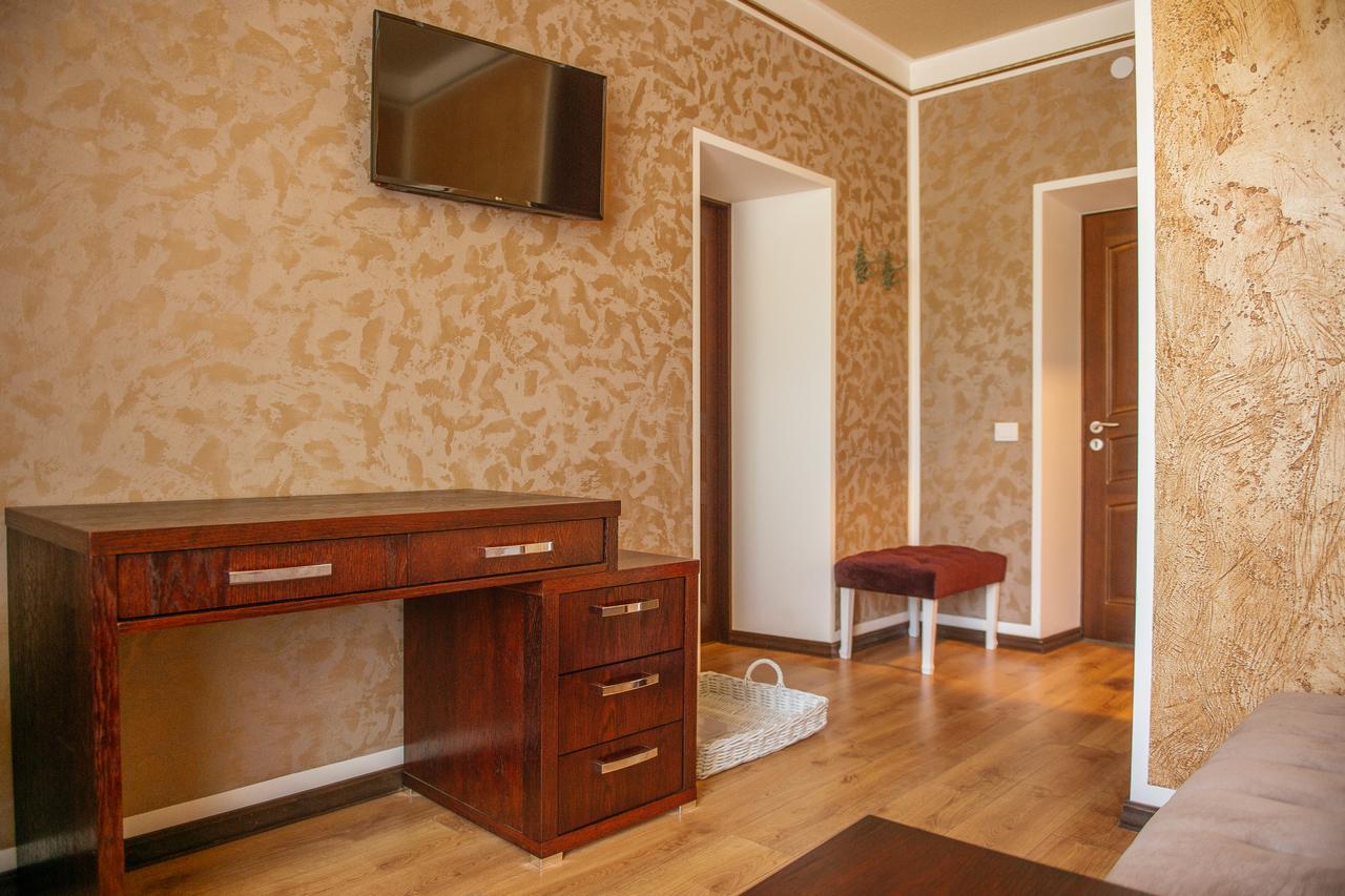 Central Hotel Radziwiliszki Extérieur photo