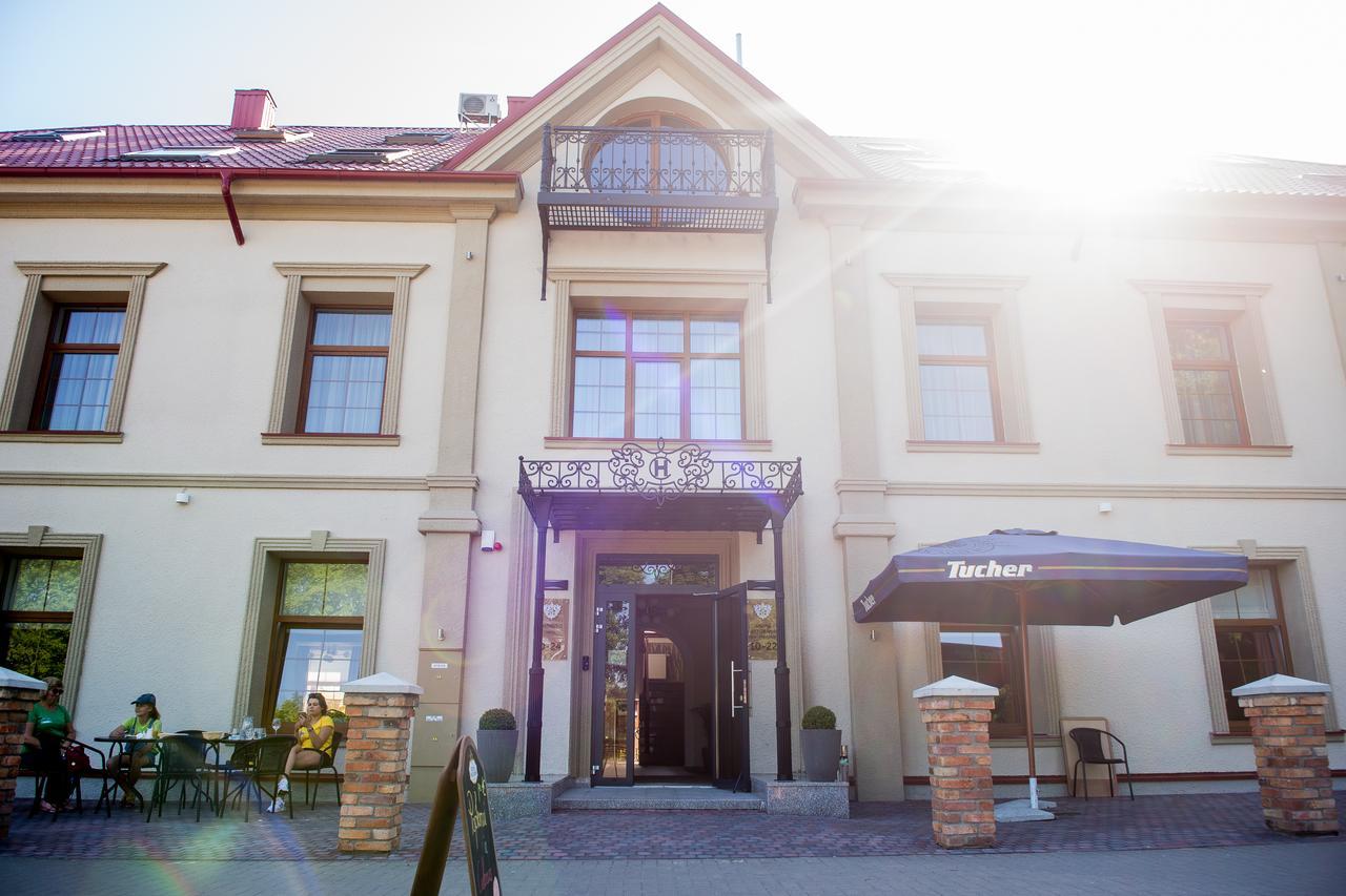 Central Hotel Radziwiliszki Extérieur photo