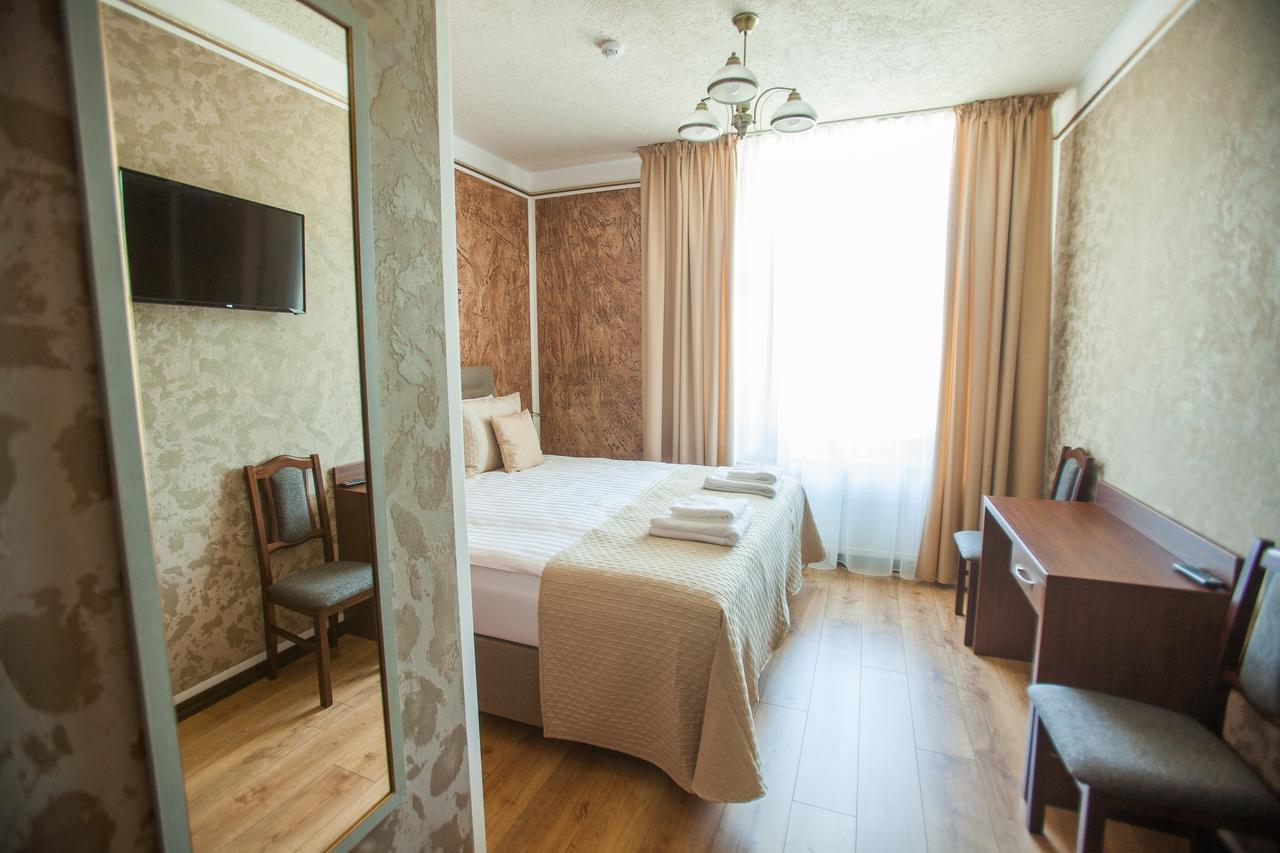 Central Hotel Radziwiliszki Extérieur photo