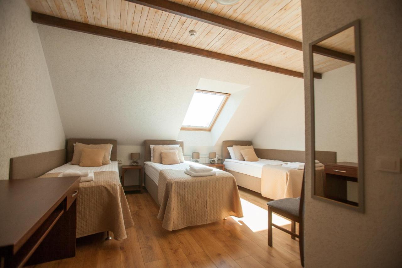 Central Hotel Radziwiliszki Extérieur photo